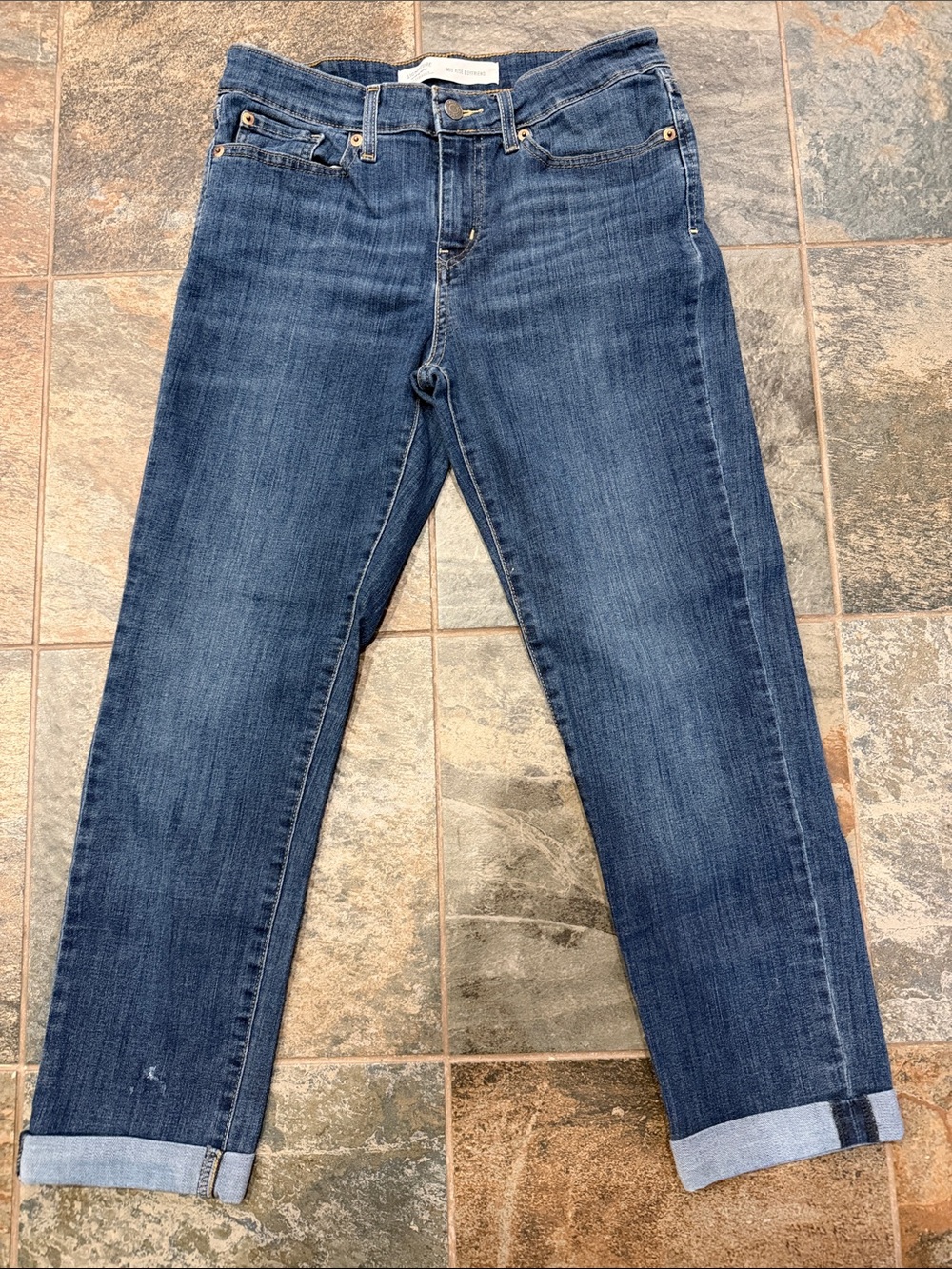 Signature by Levi Strauss Mid Rise Boyfriend Jeans in Blue